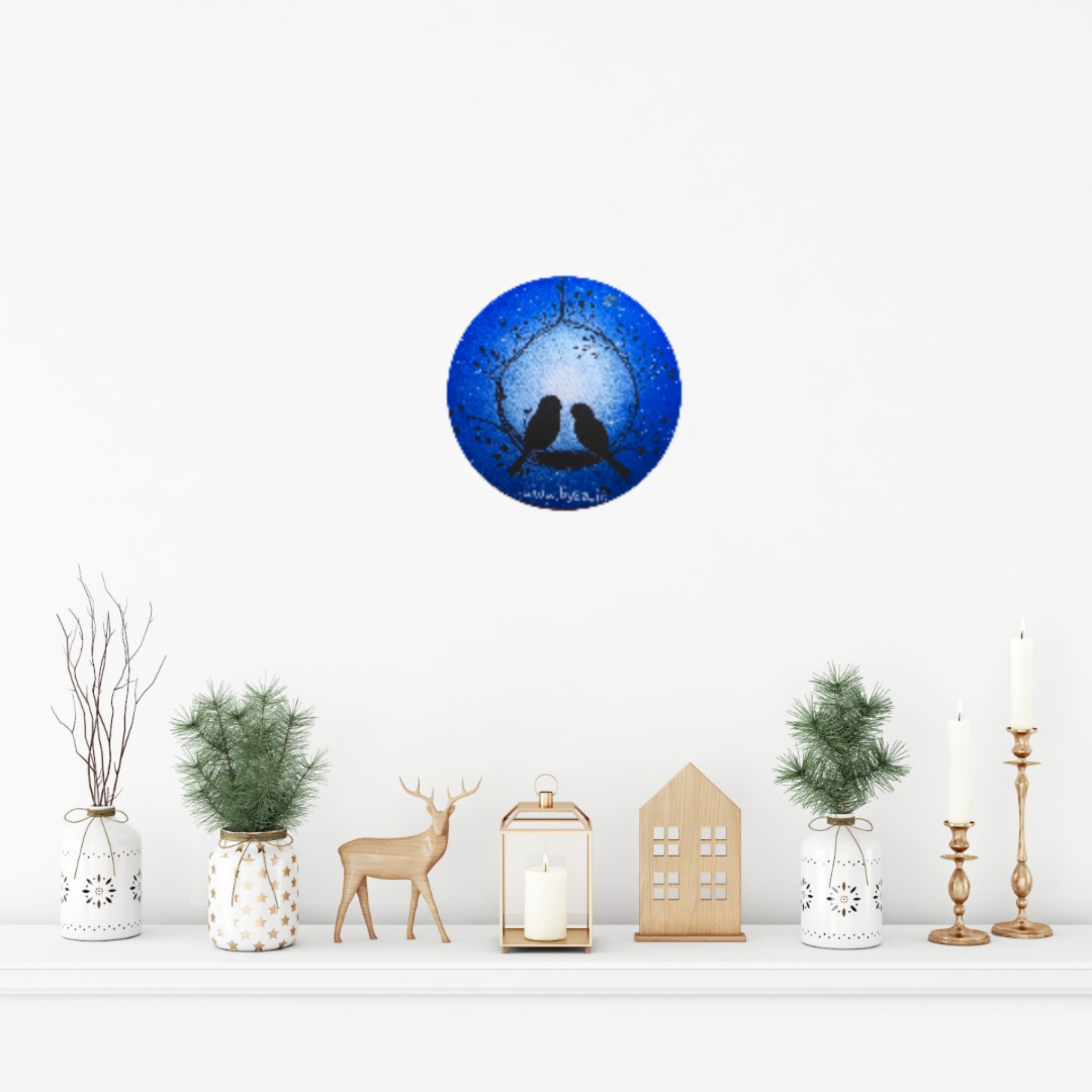 paints desolate and people in a room with multiple easels. This is what I would have written. Sei dipinti di paesaggio des...